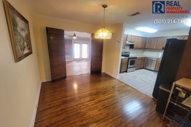 Building Photo - 130 Sheridan Rd