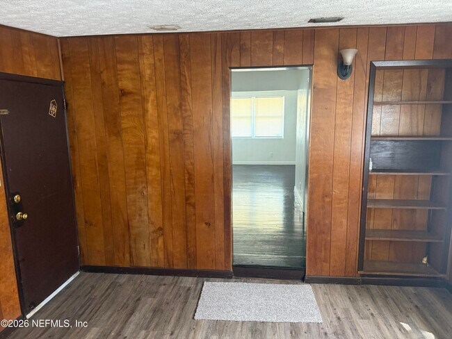 Building Photo - 2334 Rogero Rd