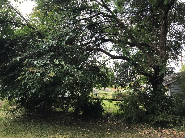 Building Photo - 2950 N Colorado Ave