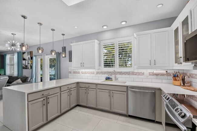 Building Photo - 8890 Cobblestone Point Cir