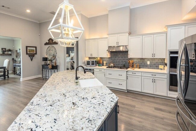 Building Photo - 12692 Sacred Oak Cv