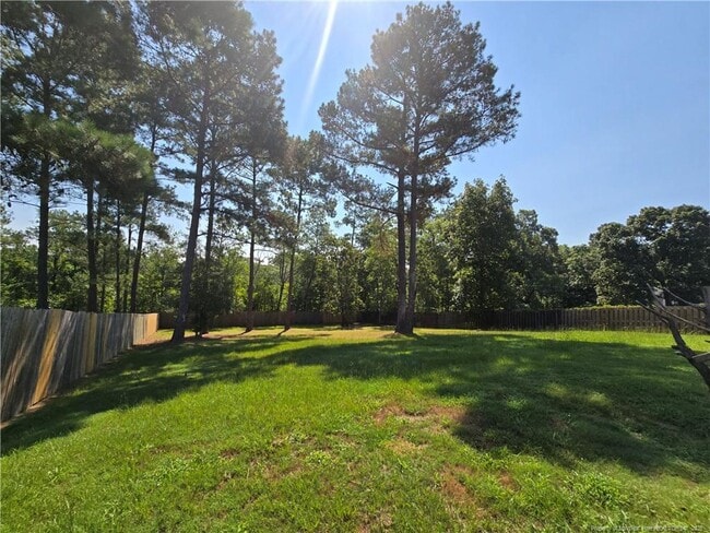 Building Photo - 150 Bear Creek Dr