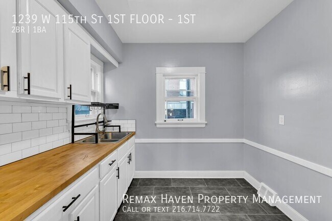 Building Photo - 1239 W 115th St