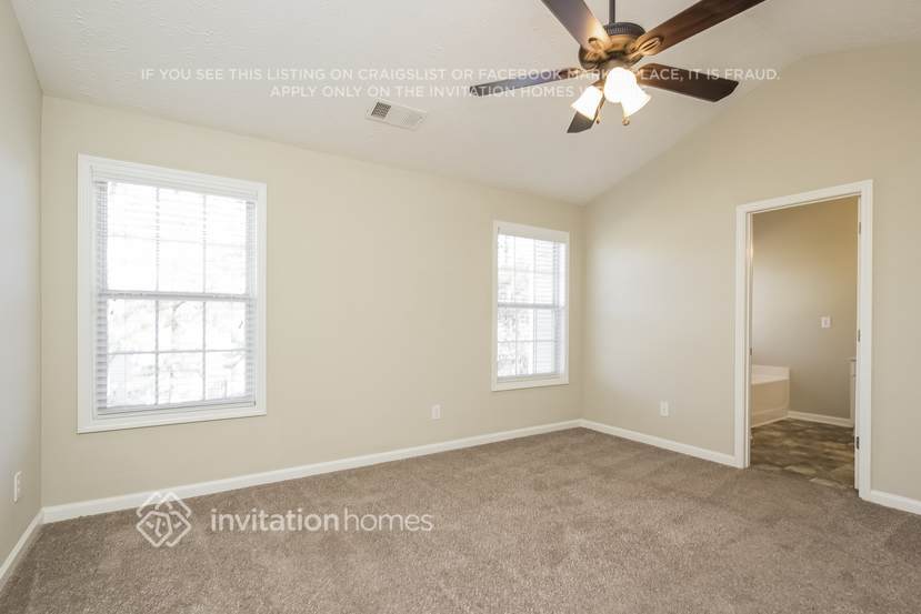 Building Photo - 755 Clairidge Ln SW