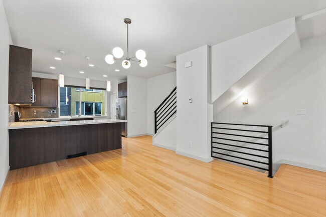 Building Photo - 1624 E Yesler Wy