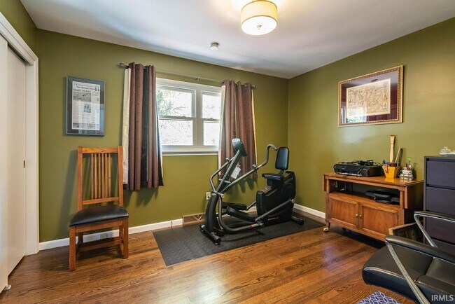 Building Photo - 1708 E Windsor Dr