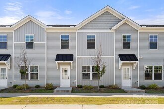 Building Photo - 117 Dogwood Vlg Trl
