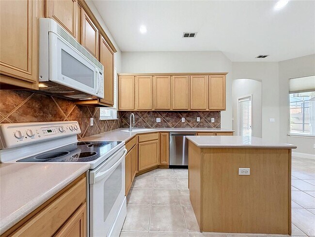 Building Photo - 10824 Woodchase Cir