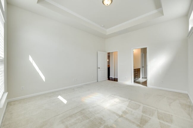 Building Photo - Beautiful 4-bed, 3.5 bath with Primary on the main level in Cameron Creek of Fabulous Fort Mill!