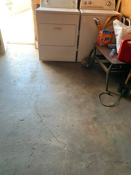 Building Photo - 3107 E 65th St