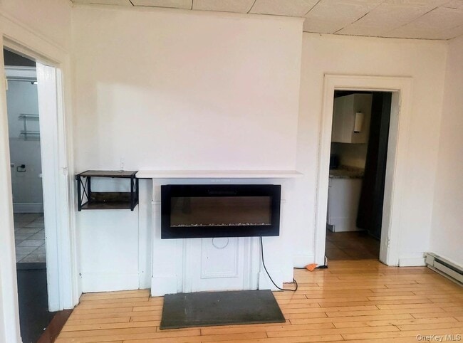 Building Photo - 64 Brookside Ave