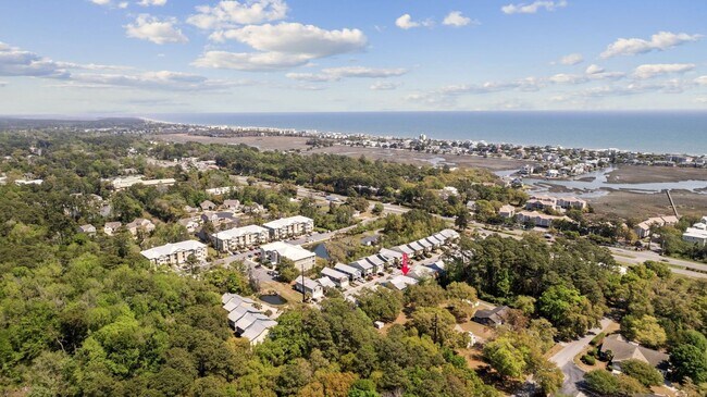 Building Photo - Magnolia Beach West