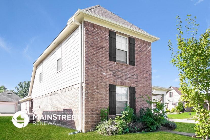 Building Photo - 7395 Brentlawn Dr