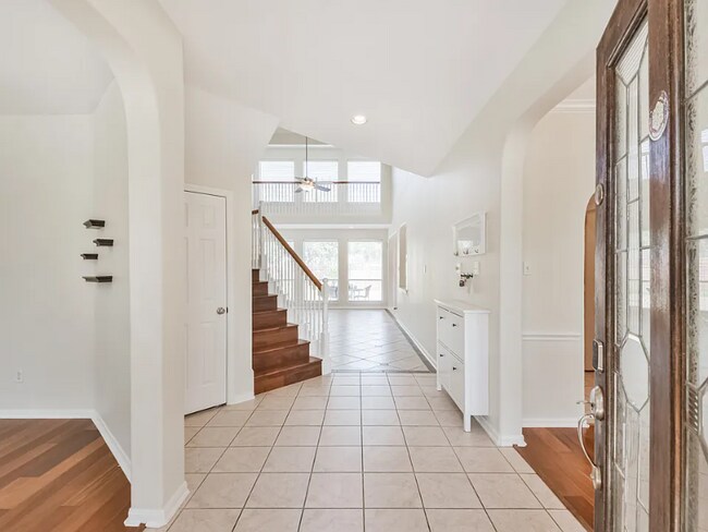 Building Photo - 2502 Bridge Hampton Way