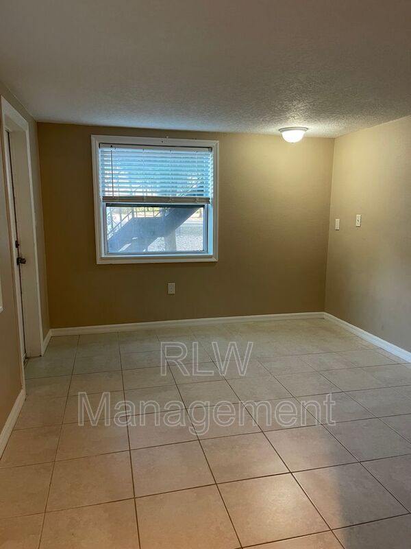 Building Photo - 206 Osceola Ave