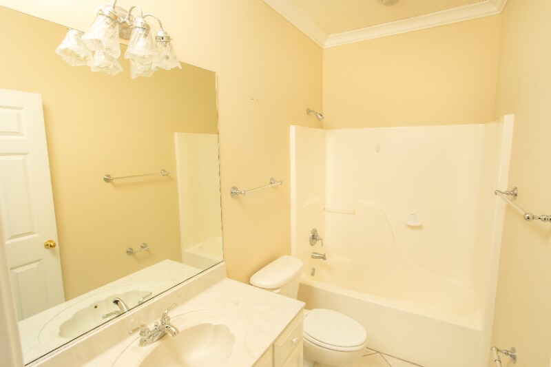 Building Photo - 215 S Harrington Rd