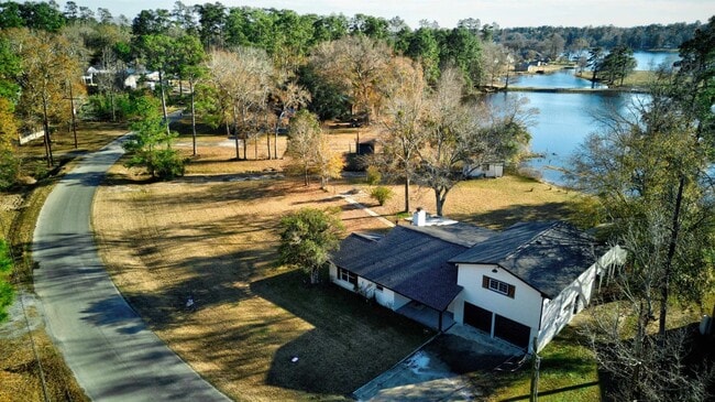 Building Photo - 215 Cypress Bend Dr