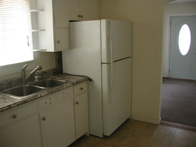 Building Photo - 402 Wolfe Ave