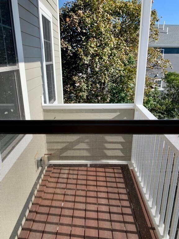 Building Photo - 10 Malta St