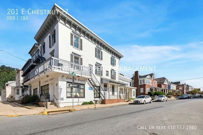 Building Photo - 201 E Chestnut St