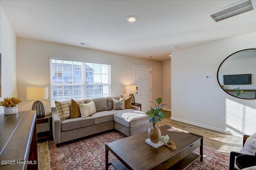 Building Photo - 4129 Laurel Ridge Dr