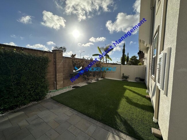 Building Photo - Beautiful 4BR 3.5BA Home w/ Community Pool and Spa Access • Quartz Kitchen • 2-Car Garage • Balco...