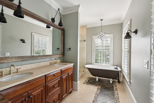 Building Photo - 6BD/5BA Custom Home for Lease in Daniel Island Park