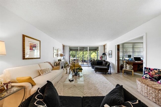 Building Photo - 901 Cypress Grove Dr