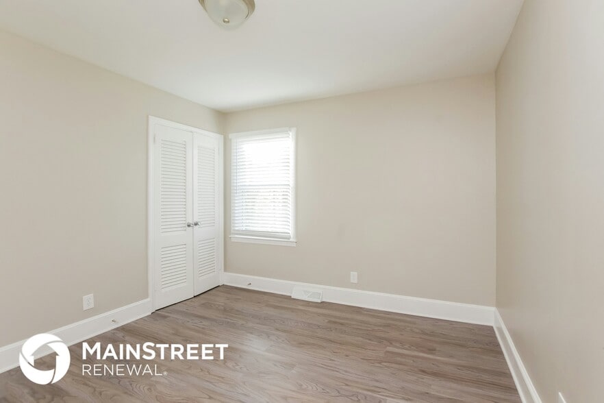 Building Photo - 3624 Sargeant Dr