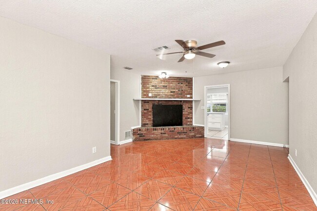 Building Photo - 5716 Banyan Dr