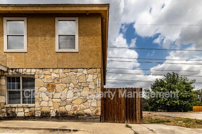 Building Photo - 6707 Brothers Ln