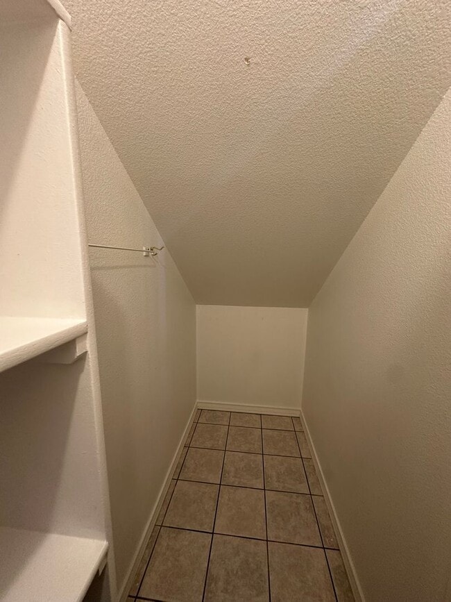 Building Photo - Spacious North Pointe Home with Modern Comforts