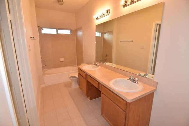 Building Photo - 17822 Bullis Gap Dr