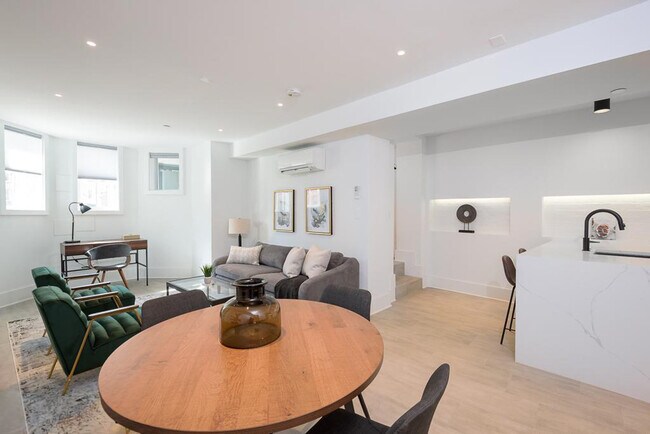 Building Photo - 1936 Calvert St NW