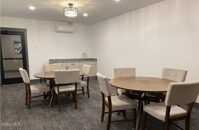 Building Photo - 116 West Ave