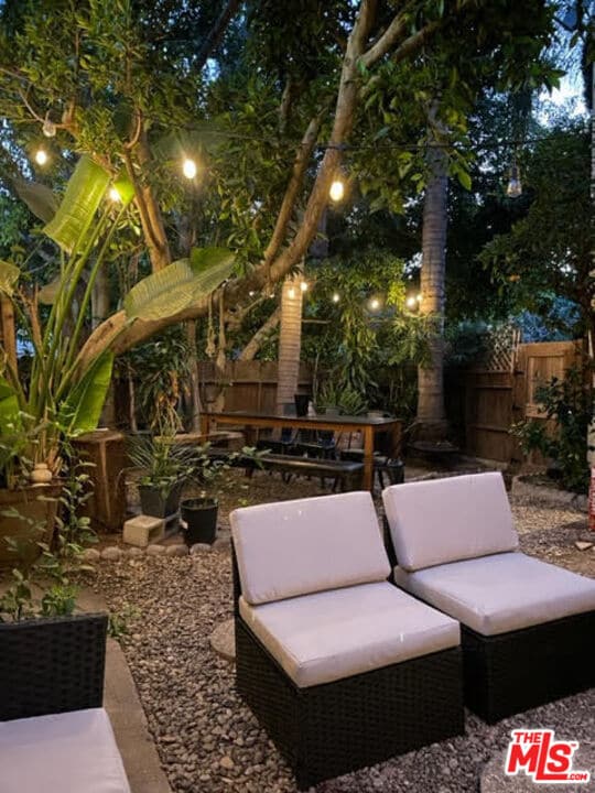 Building Photo - 2364 Kerwood Ave