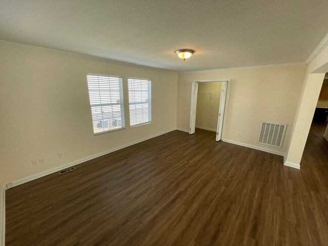 Building Photo - PRE-LEASING FOR AUGUST 2026!