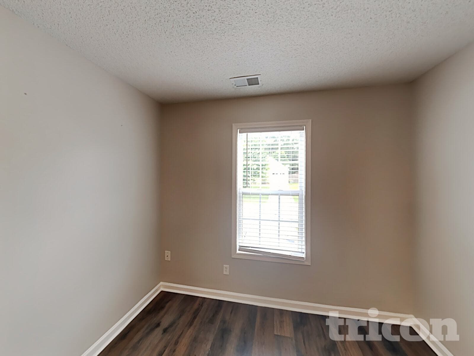 Building Photo - 1053 Abercorn Way