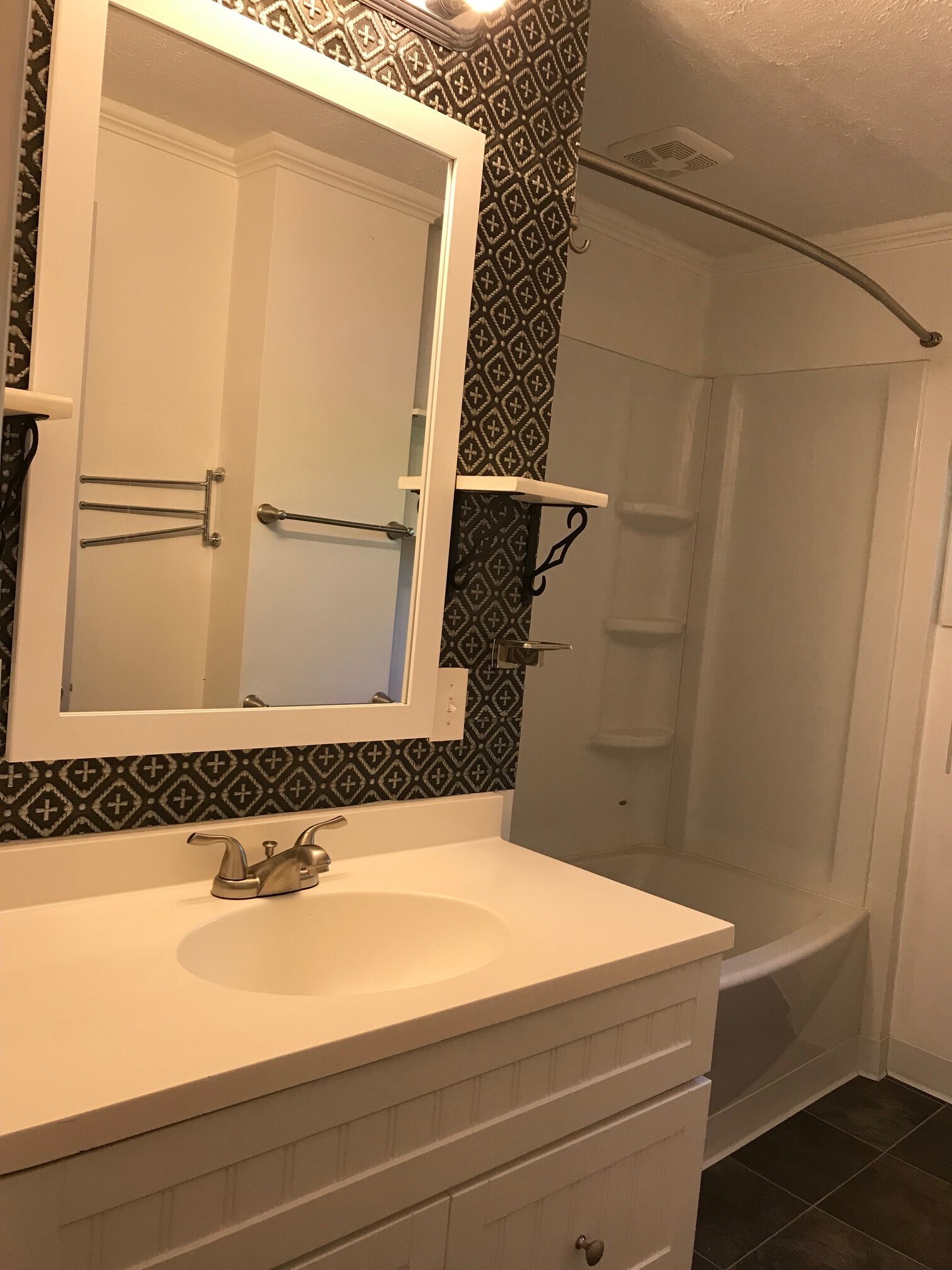Bathroom-1b - 125 E Walnut Ave