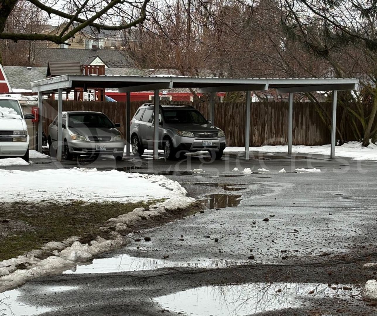 Building Photo - 1040PUFF