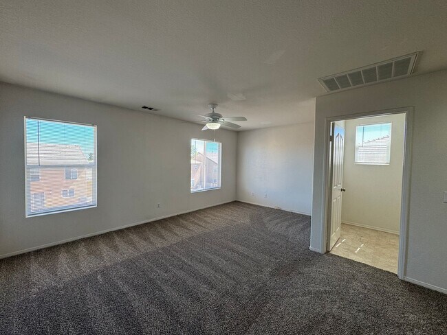 Building Photo - Victorville 3 Bedroom Home