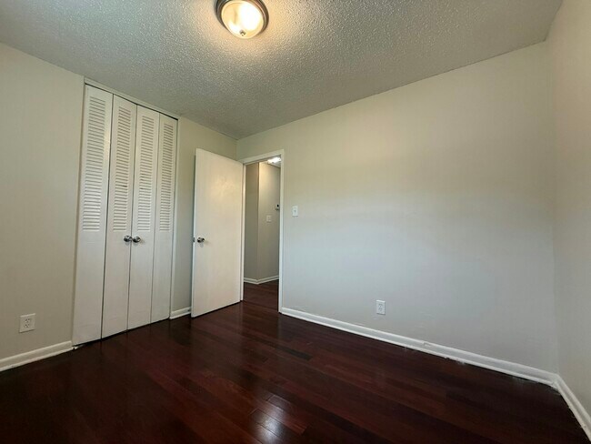 Building Photo - 4277 Falcon Cove
