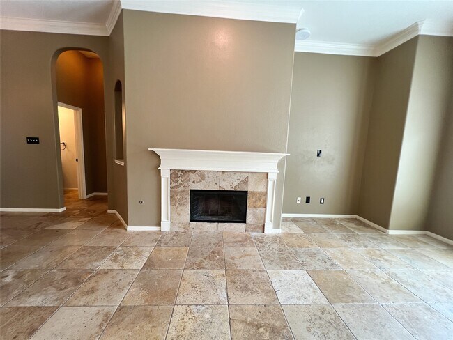 Building Photo - 2215 Dorman Ct