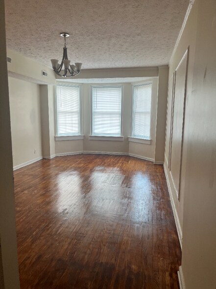Primary Photo - 1 W 28th St