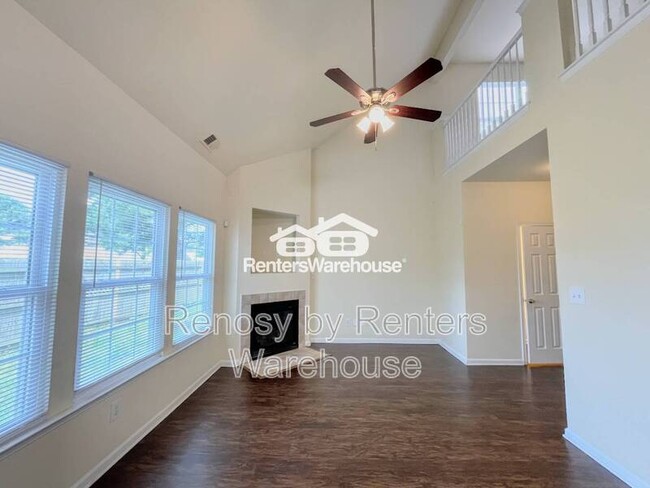 Building Photo - 3711 Bay Crescent