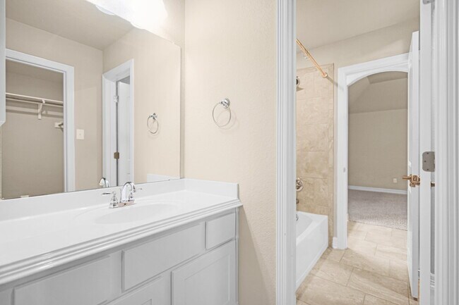 Building Photo - Beautiful 4-Bedroom Home in Stevens Ranch – Walking Distance to Northside ISD Schools!