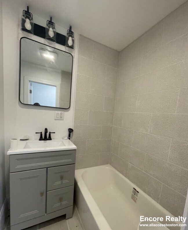 Building Photo - 117 Orleans St