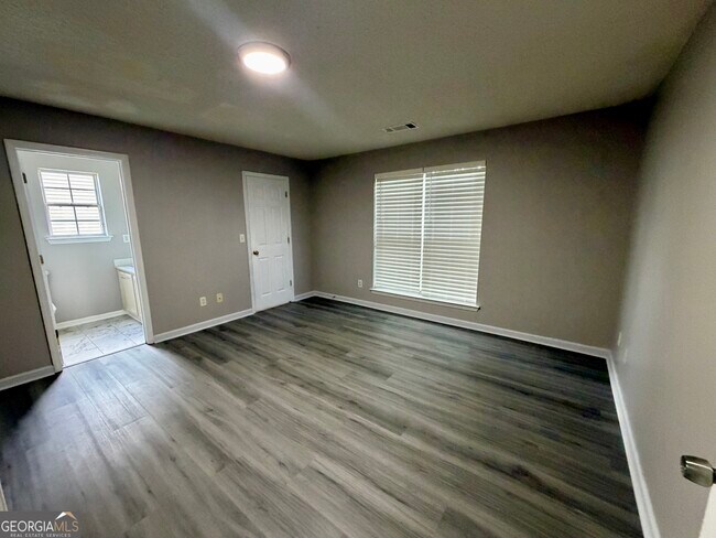 Building Photo - 3354 Waggoner Ln