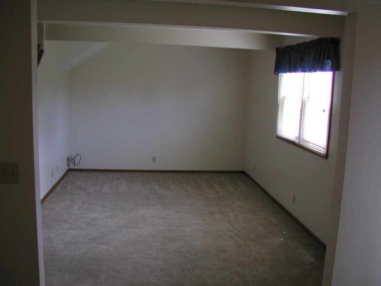 Living room - 13305 Discovery Dr