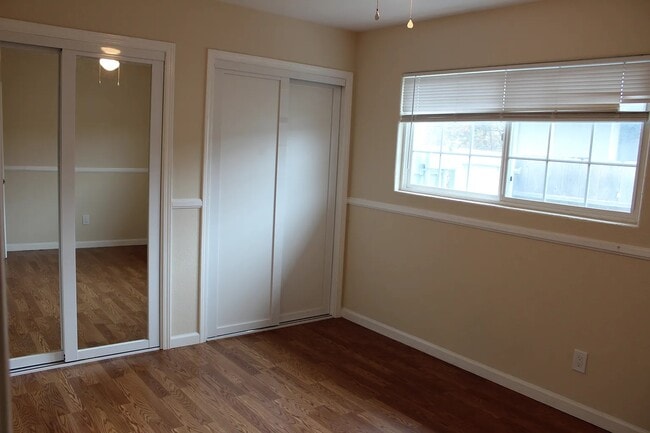 Building Photo - 4649 Mt Armet Dr